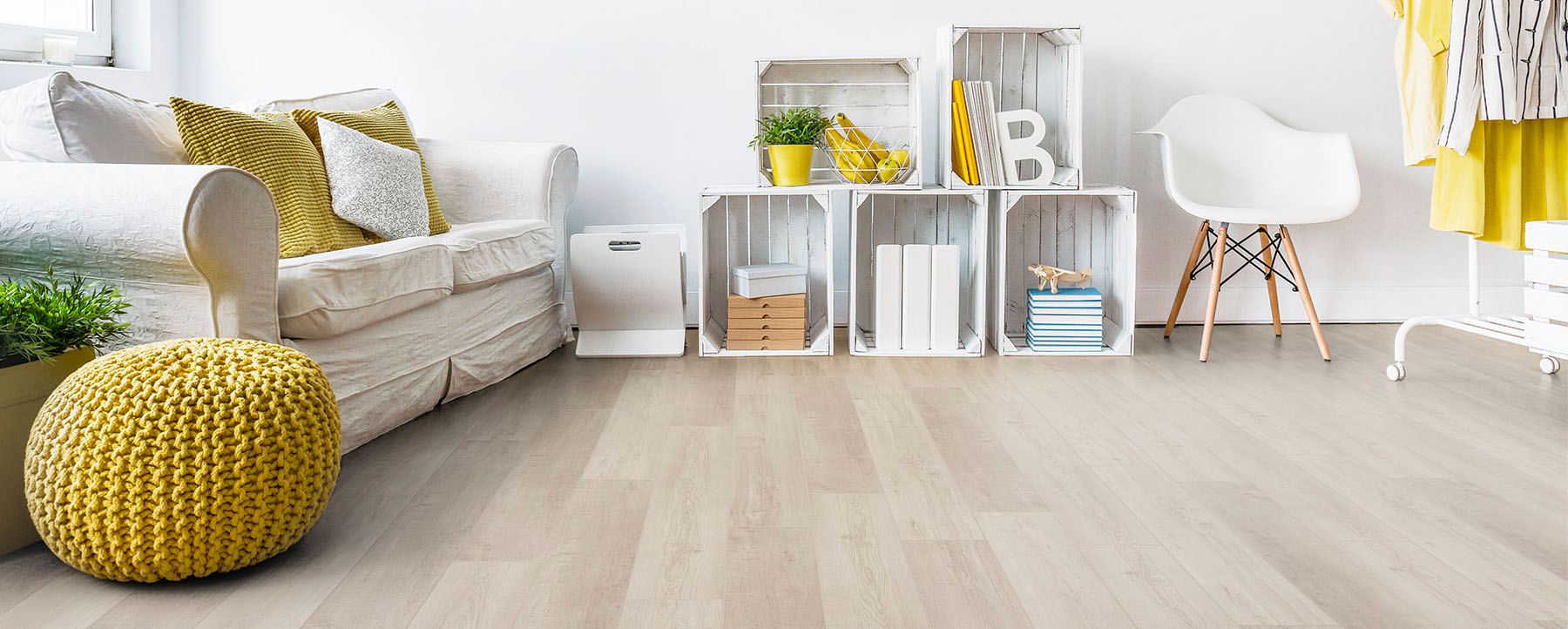 designboden-designbelag-holzoptik-weiss-hell-in-hamburg-kaufen-und-verlegen-lassen-starkhome-001-wide.jpg
