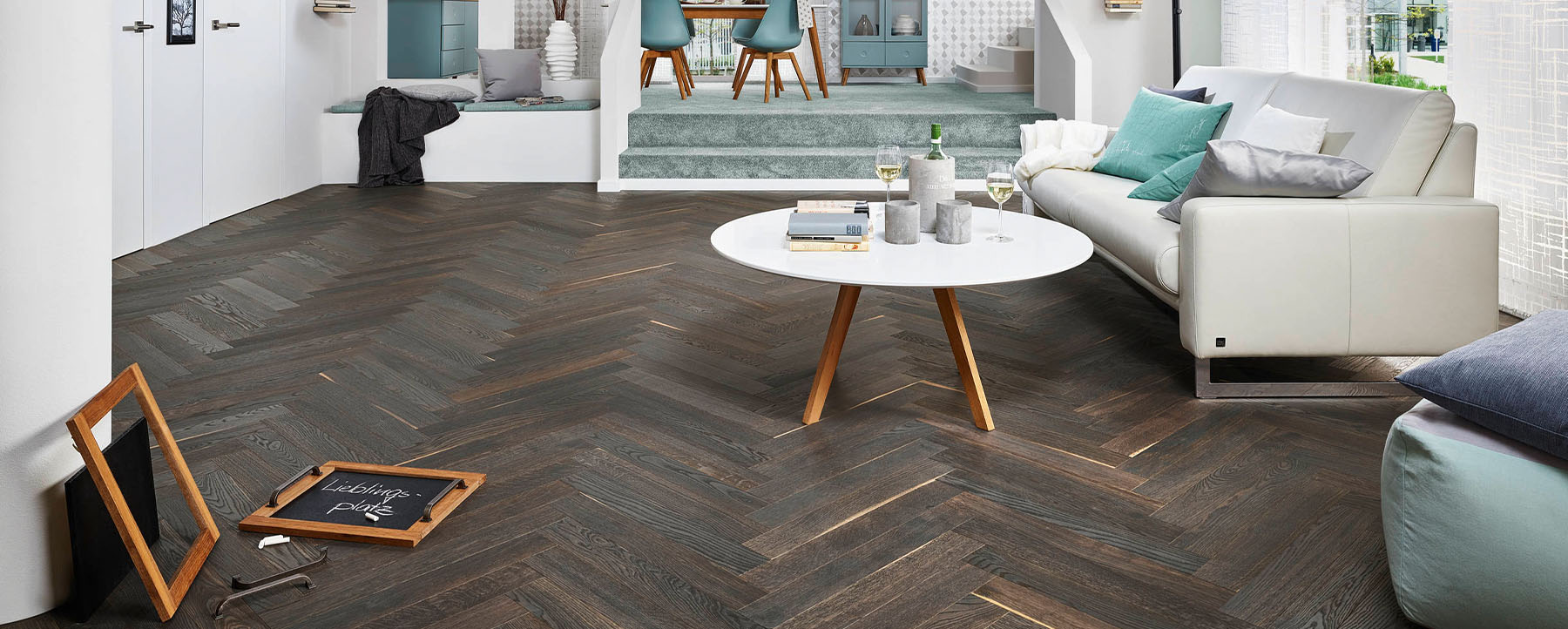 fischgraetparkett-eiche-holz-geoelt-in-hamburg-kaufen-und-verlegen-lassen-starkhome-002-wide.jpg