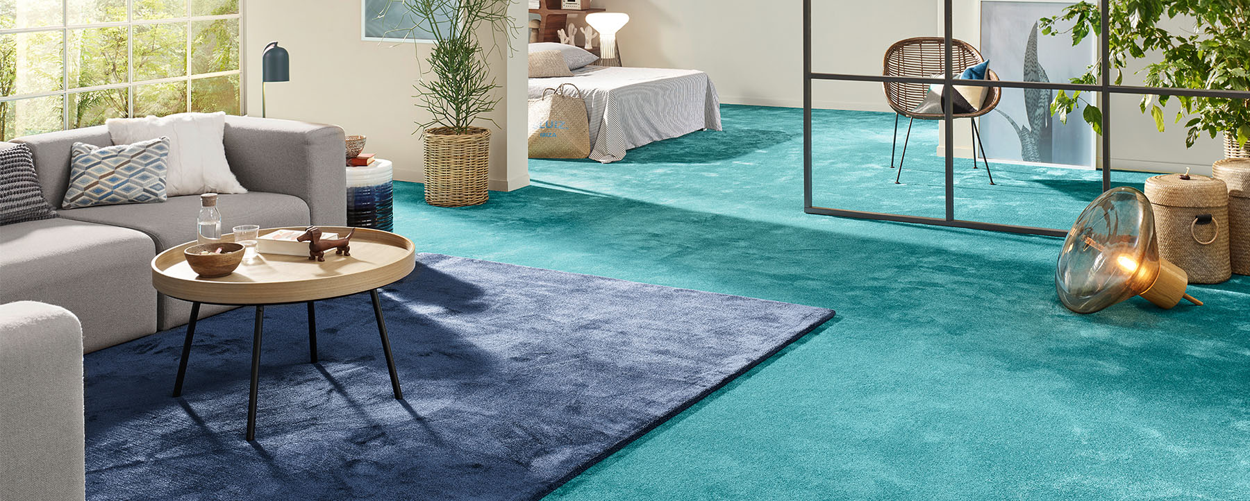 teppichboden-veloursteppich-weich-dick-gruen-aqua-im-wohnzimmer-in-hamburg-kaufen-und-verlegen-lassen-starkhome-001-wide.jpg