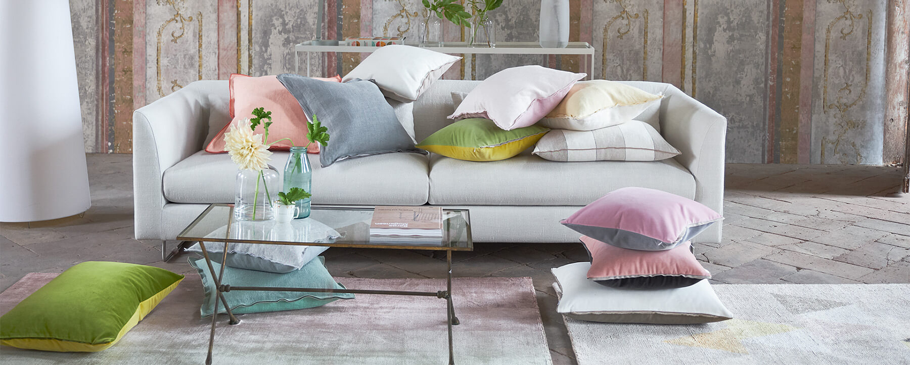kissen-kissenbezuege-sofakissen-teppiche-viele-farben-in-hamburg-kaufen-starkhome-002-wide.jpg